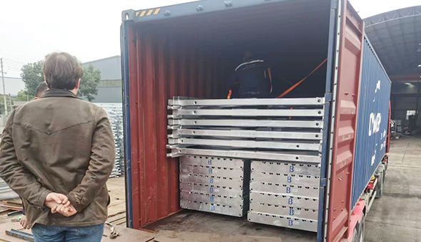Kundebesøk og containerlasting – Chile